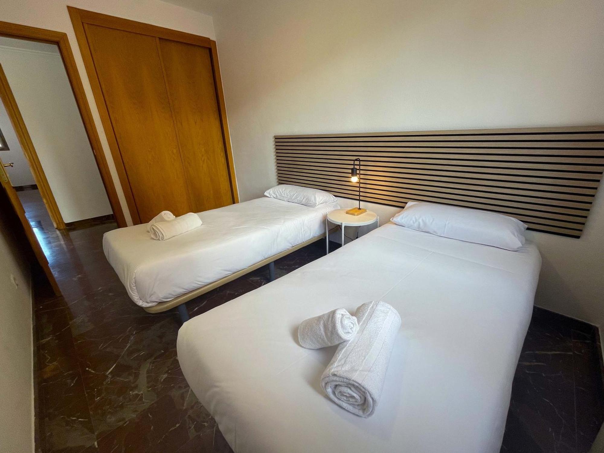 Apartamentos El Pilar Suites 3000 Сарагоса Екстер'єр фото