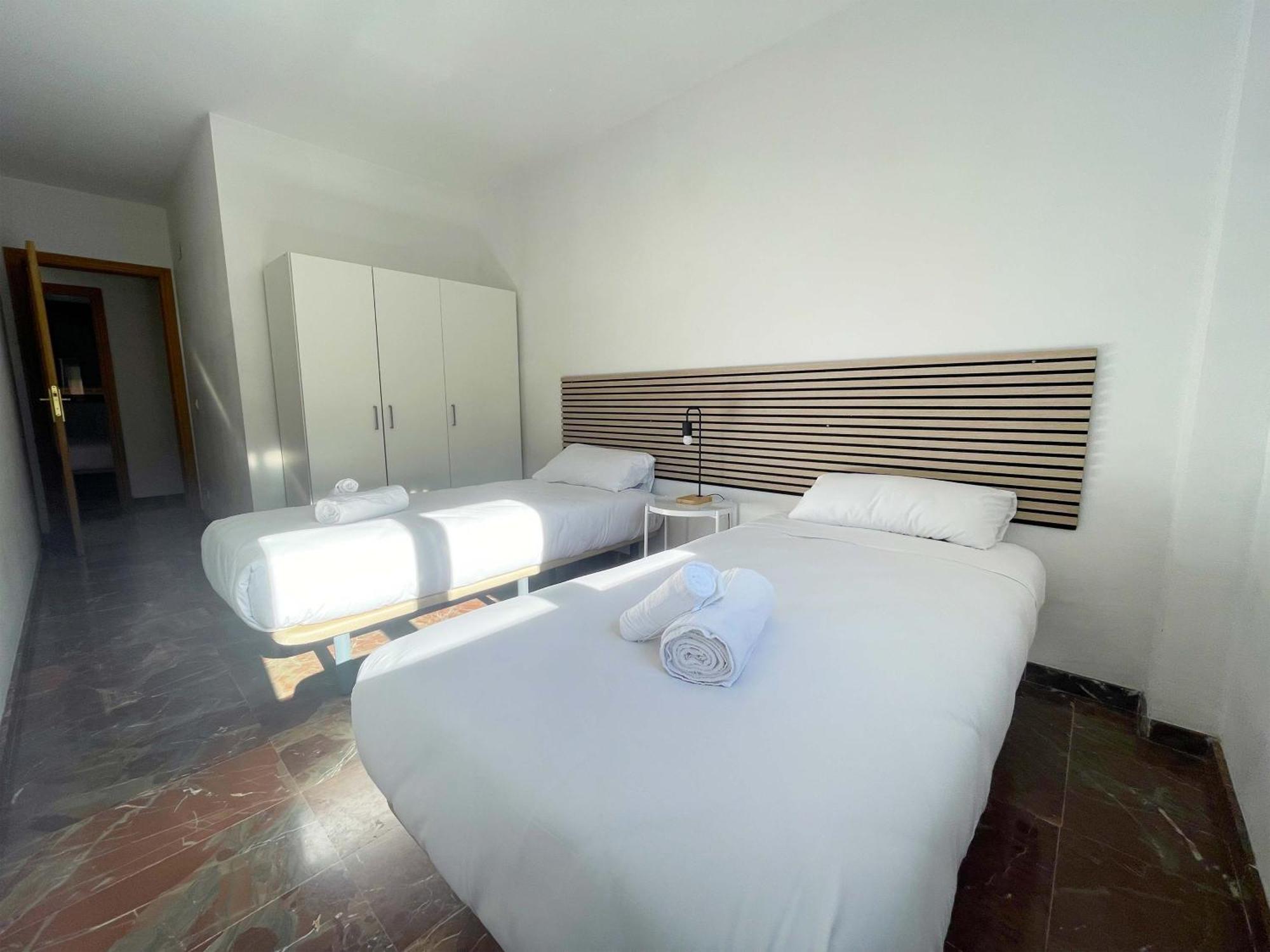 Apartamentos El Pilar Suites 3000 Сарагоса Екстер'єр фото